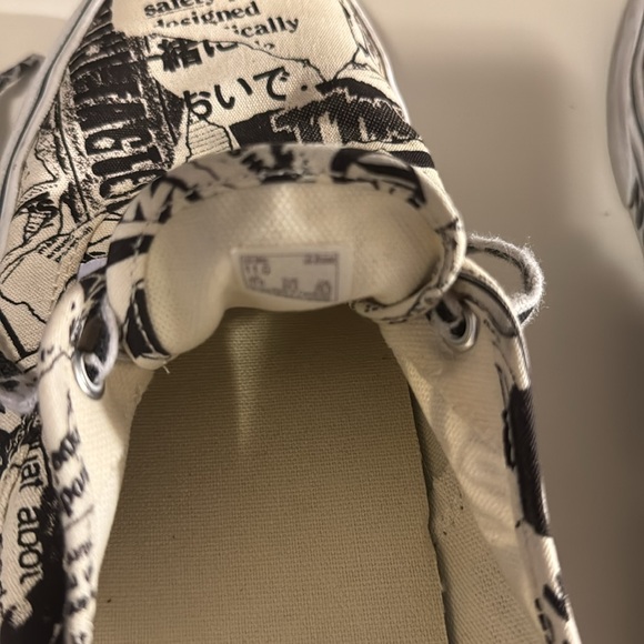 Vans - Picture 7 of 7